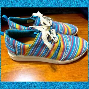 Toms Super Comfortable Lace Up Shoes Sz 6.5